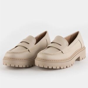 SODA “Eureka” Loafers 7.5